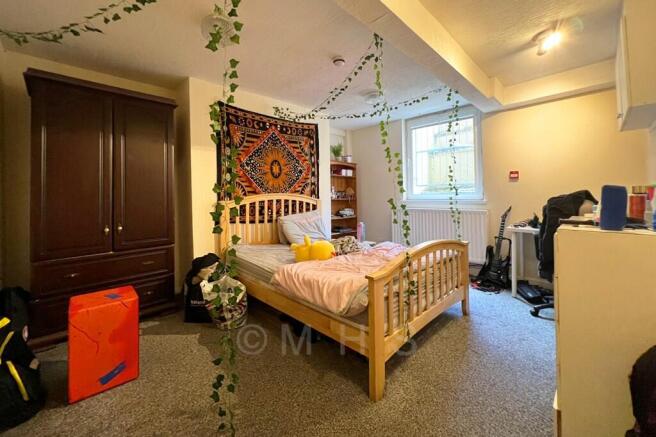 6 bed Terraced for sale Image 6