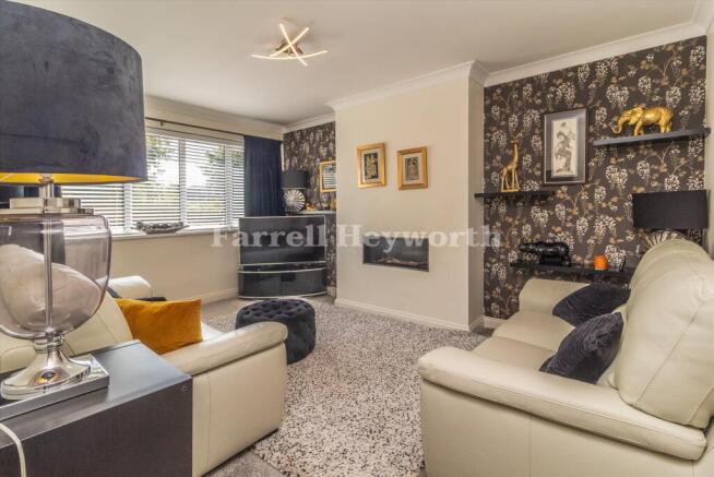 Lounge image 2