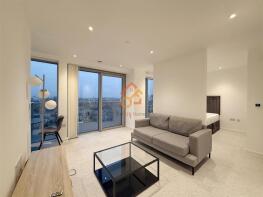 Apartment 2001, 5 Jacquard Point, Tapestry Way, London E1 2FR