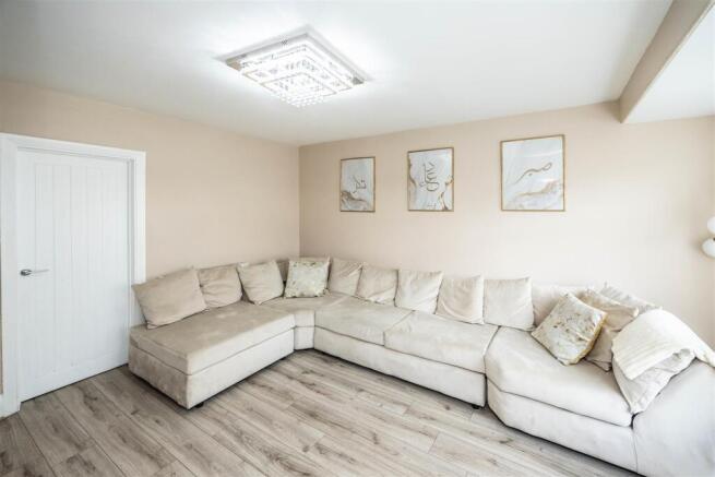 2 bed End of Terrace for sale Image 5