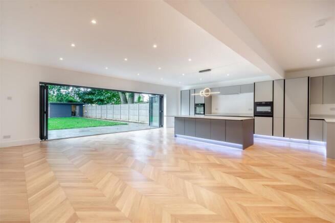Kitchen/Breakfast Room