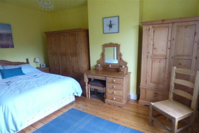 Bed 1 b