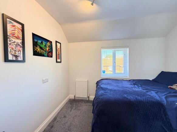 3 bed Semi-Detached for sale Image 12