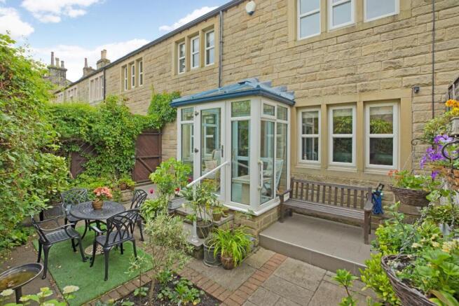 4 bed Mews for sale Image 4