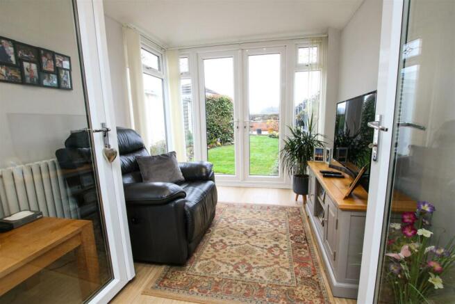 GARDEN ROOM