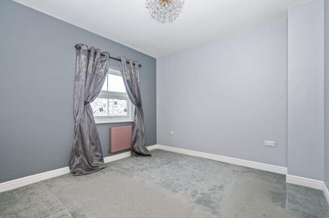 3 bed Semi-Detached for sale Image 9