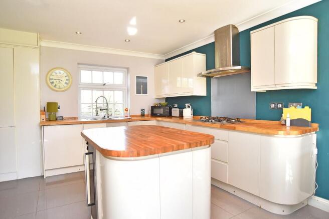 4 bed Mews for sale Image 11