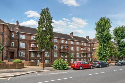 Flat 18, Halliwell Court, Barry Road, East Dulwich, London SE22 0HS
