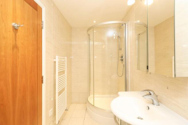 2 bed Flat for sale Image 12