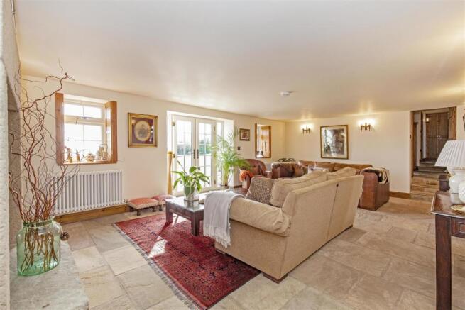 Reception Room-3.jpg