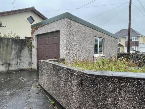 DETACHED GARAGE