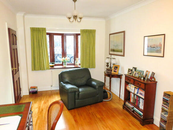 Photo 3
