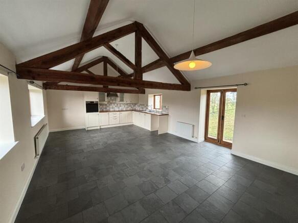 Kitchen / Living Area