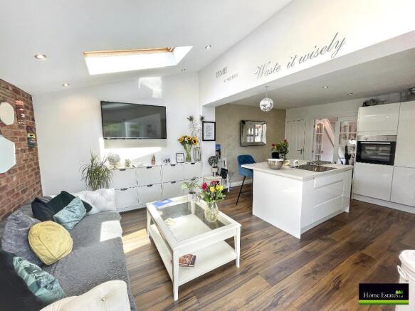 3 bed Terraced for sale Image 7