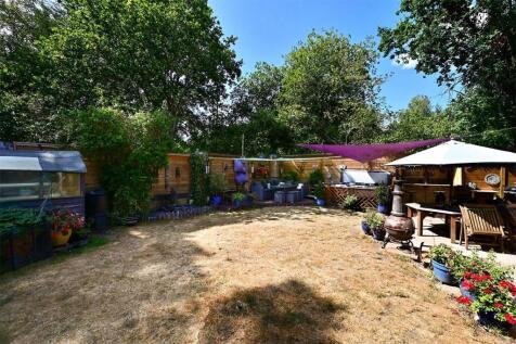 Oldwood Chase, Farnborough, Hampshire, GU14