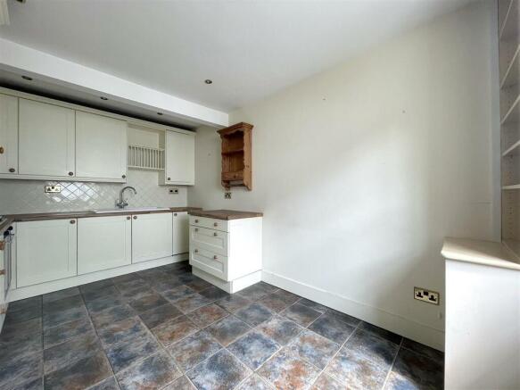 Kitchen (1).jpeg