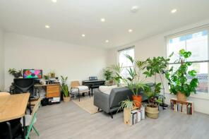 Flat 1, 21, Chatsworth Road, Hackney, London E5 0FF