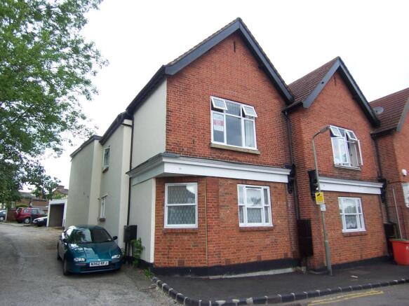 2 bedroom maisonette for sale
