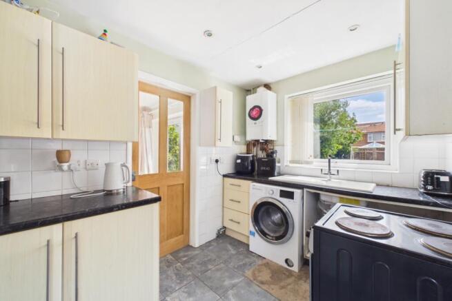 3 bed Semi-Detached for sale Image 8