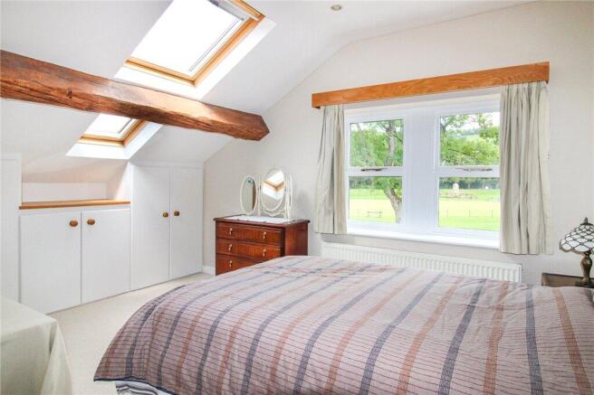 3 bed Semi-Detached for sale Image 5