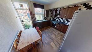 25, Welton Place, Hyde Park, Leeds LS6 1EW