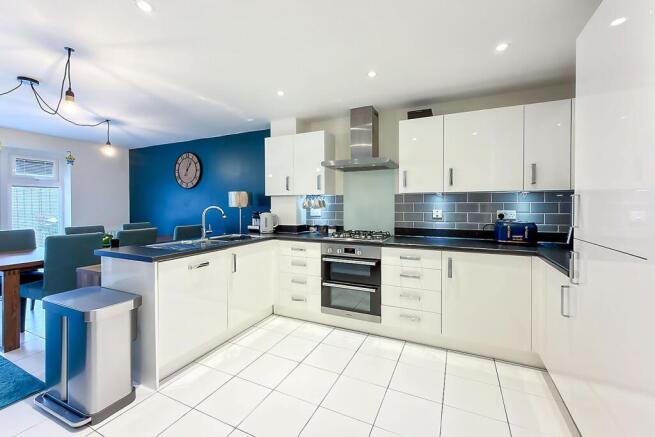 Kitchen/Lounge/Family Room