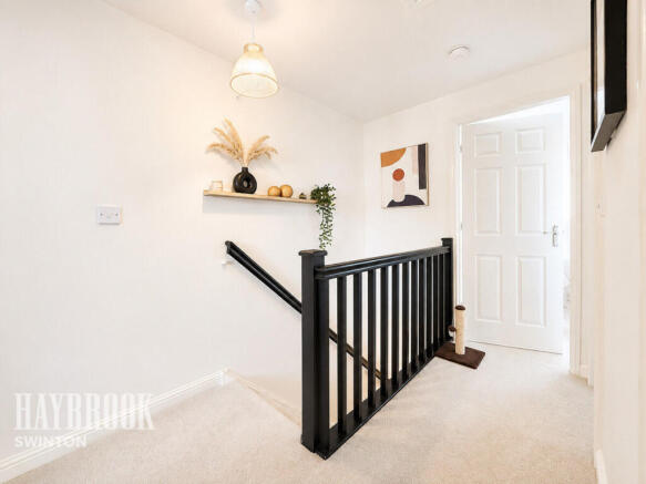 3 bed Semi-Detached for sale Image 8