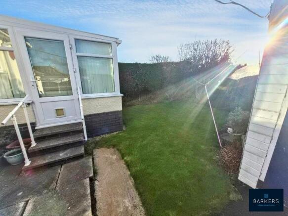 2 bed Semi-Detached Bungalow for sale Image 10