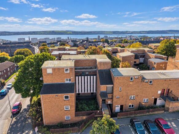 7 Kinghorne Court Dundee-1.jpg
