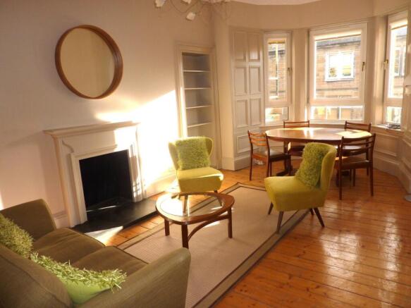 16 3F1 Comiston Gardens Lounge