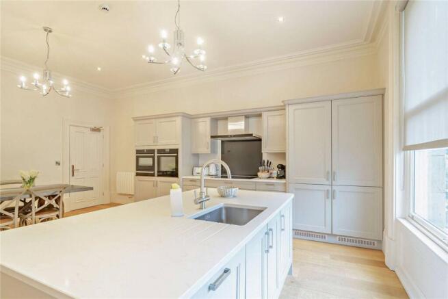 17 bed House for sale Image 9