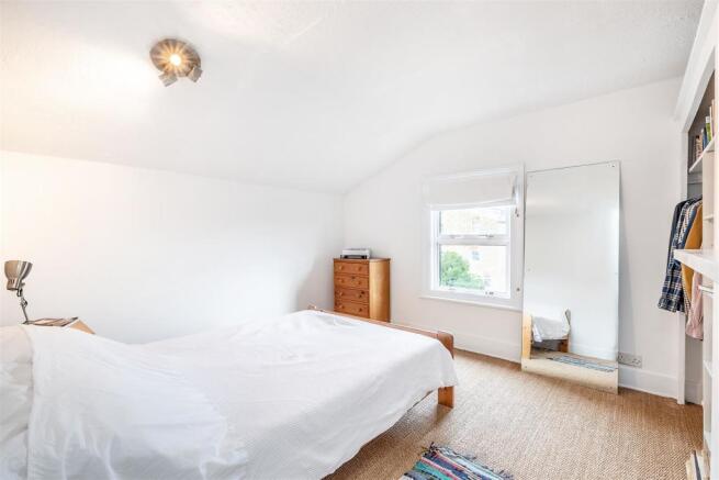 11 Thornlaw Road-1.JPG