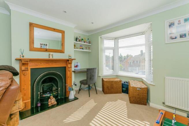 Lounge Bay Window