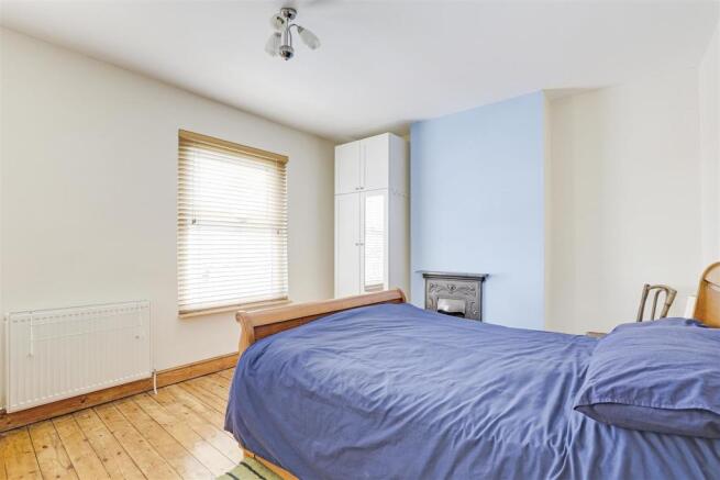 5558HoldenCopley.jpg