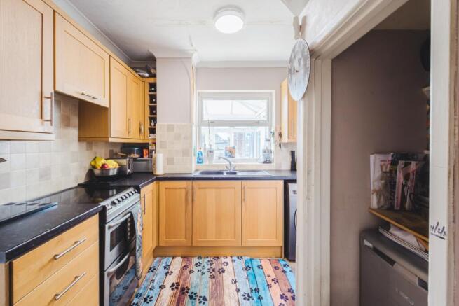 Broadmead Walk, Swindon, Wiltshire, SN3 3PD photo 4