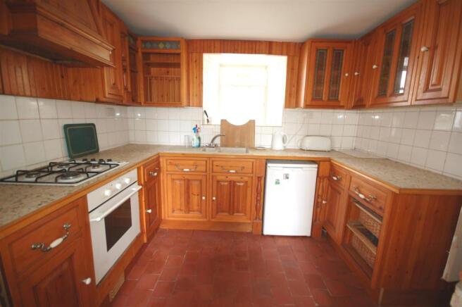 KITCHEN/DINING ROOM