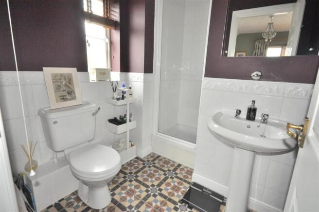 ENSUITE SHOWER ROOM