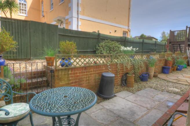 GARDEN.JPG