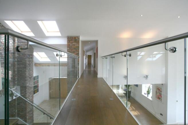 Galleried landing