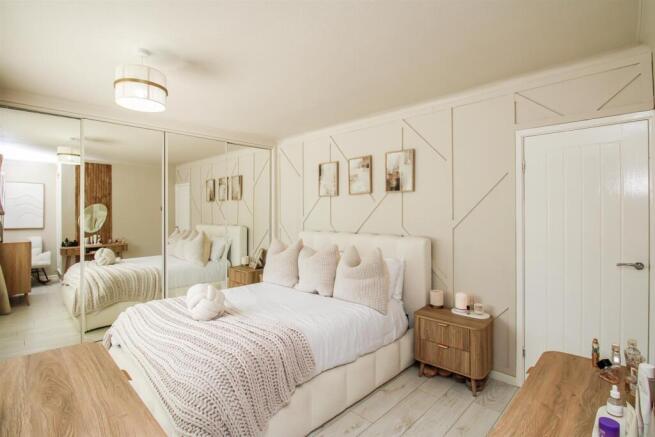 2 bed Semi-Detached for sale Image 8