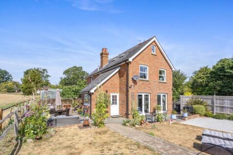 High Street, Loxwood, RH14