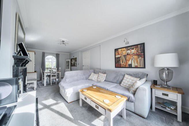 1433812-9-69bd2e9...