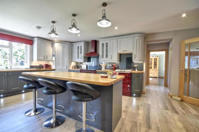 Kitchen / dining room
