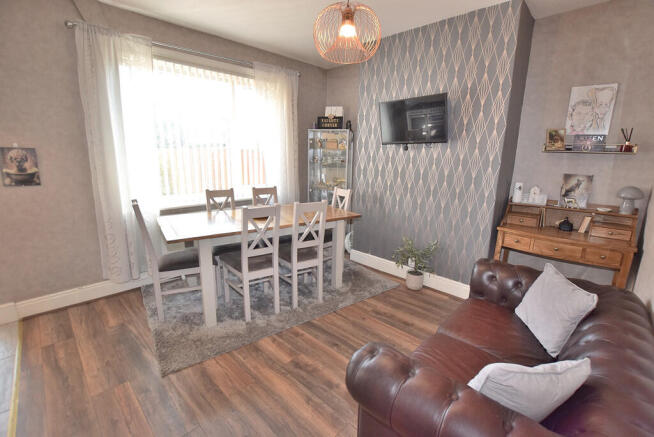 3 bed Semi-Detached for sale Image 8