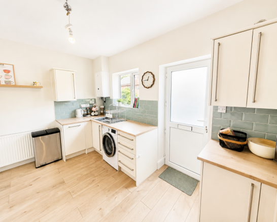 3 bed Terraced for sale Image 6