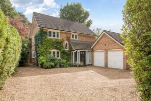 Marchwood, Hitches Lane, Fleet GU51 5HX