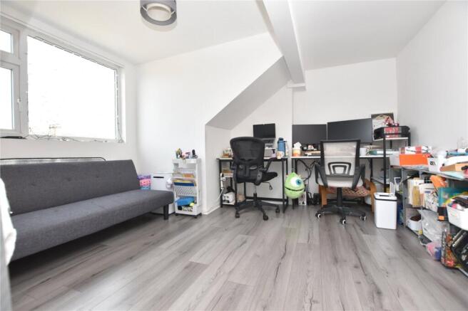 3 bed Terraced for sale Image 9