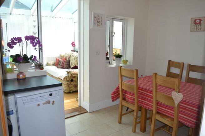 Kitchen/dining