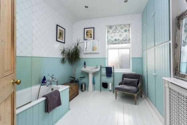 3 bed Terraced for sale Image 8