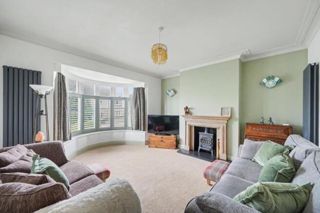 4 bed Semi-Detached for sale Image 4